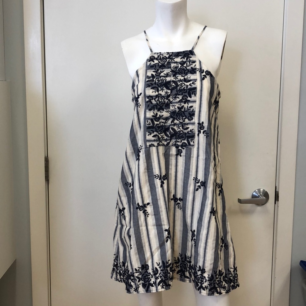 MIAMI BLUE EMBROIDERED HIGH NECK DRESS SIZE SMALL